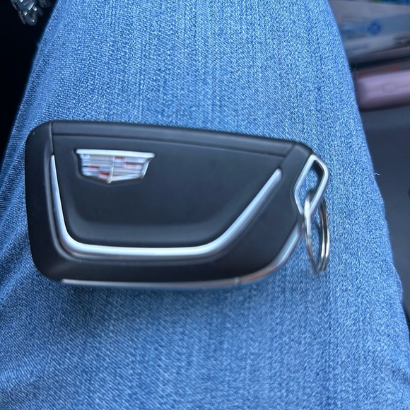 2024 Cadillac key fob - Picture 4 of 4